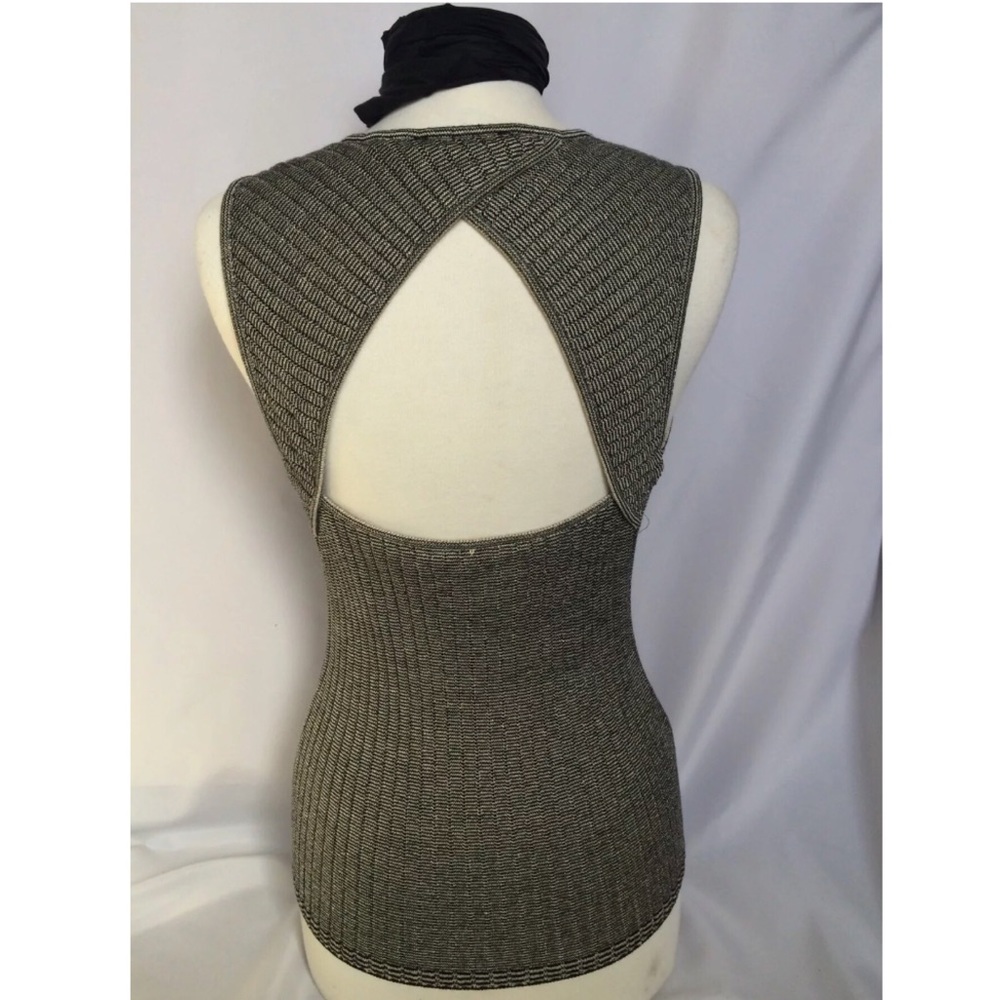 ST JOHN Shimmer Striped Tank With Back Peephole